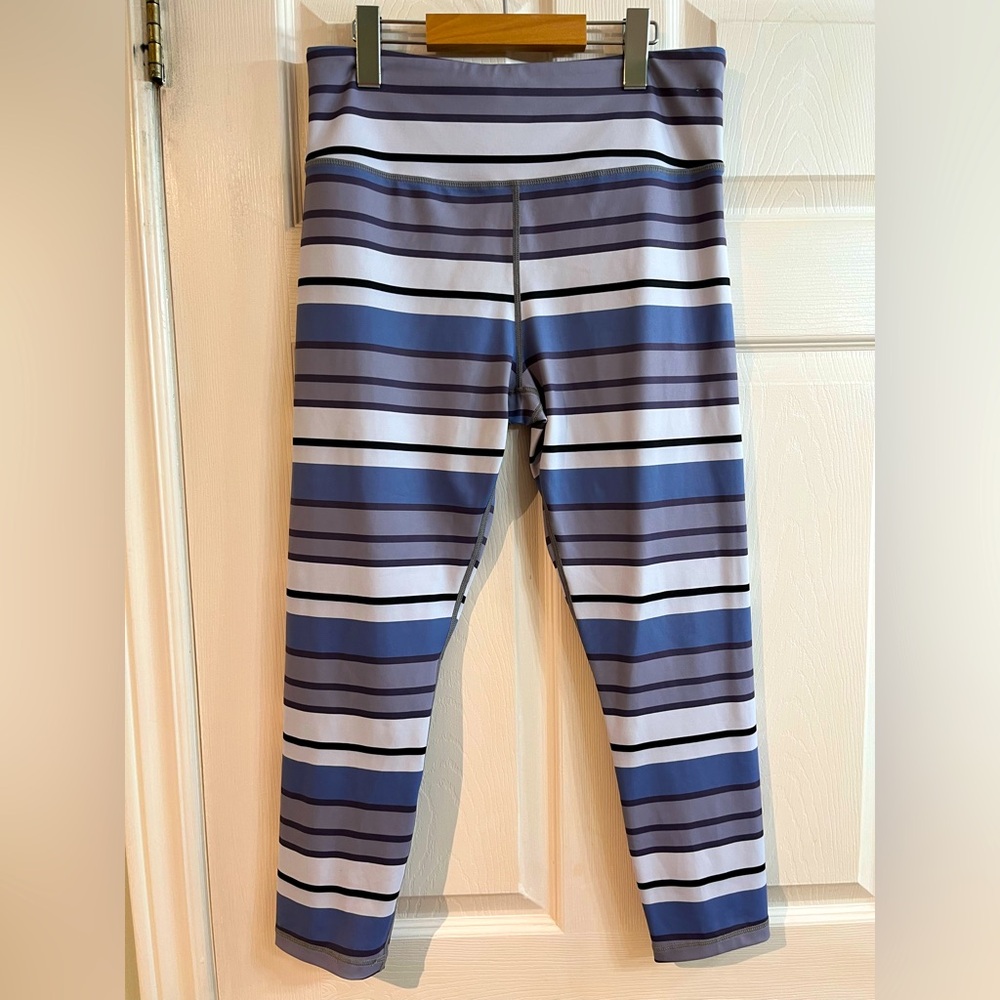 ZYIA cropped leggings size 14-16